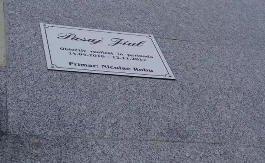 Numele primarului Robu pe toate investițiile din Timișoara. Nicolae Robu: "Nu știu câte plăcuțe sunt și cine le-a plătit"