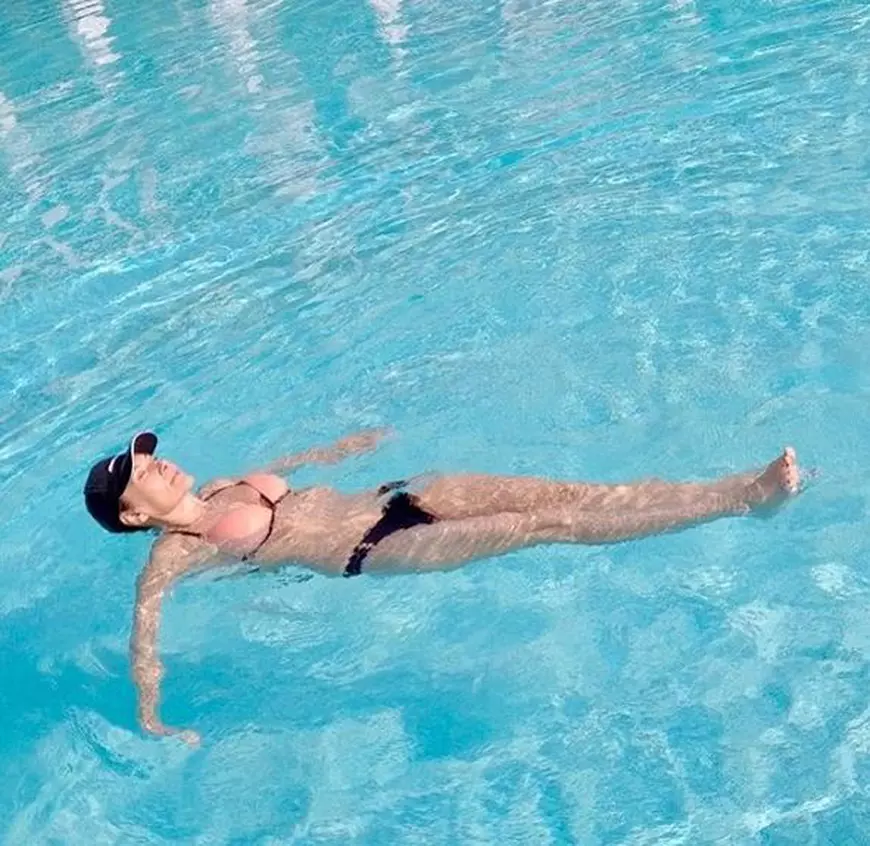 Romanița Iovan, în costum de baie. De necrezut ce bine arată la 53 de ani