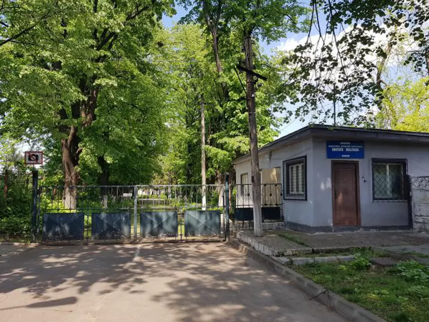 Unitatea Militară din Vaslui, în paragină de mai mulți ani, predată primăriei municipiului/ FOTO