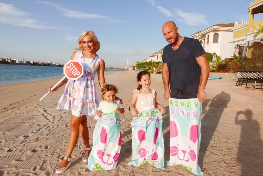 Raluca Zenga, dublă petrecere de Paște în Dubai. “Vopsim ouă, facem cozonac și drob!”