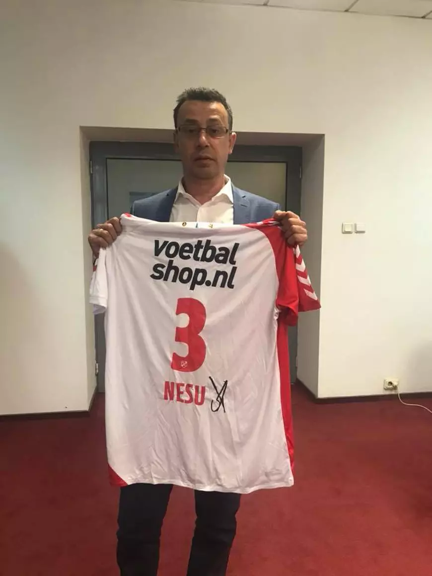 Victor Ciutacu strigă după ajutor. "Are nevoie de o viață"