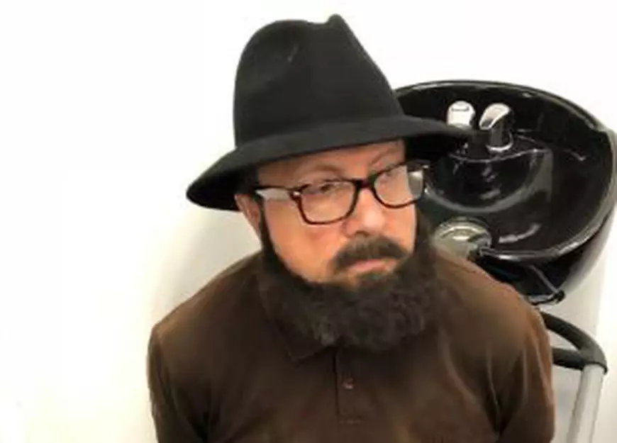 VIDEO/ Jaf eșuat la un magazin de bijuterii din București. Un bătrân de 73 de ani a atacat o vânzătoare - UPDATE