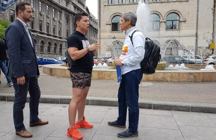 REPORTAJ/Dacian Cioloş a început lupta pentru „cele două Românii reale”:„Oamenii care merg la mici şi bere sunt captivi unui partid”