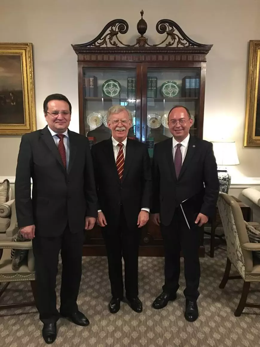 Consilierul prezidențial Bogdan Aurescu, primit la Casa Albă de consilierul lui Trump pentru securitate națională