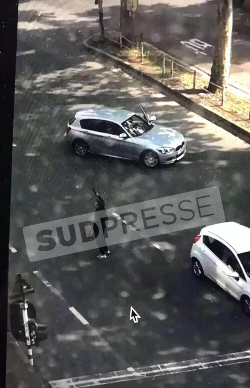 Atac armat la Liege. Un bărbat a înjunghiat mortal doi polițiști și a împușcat un șofer