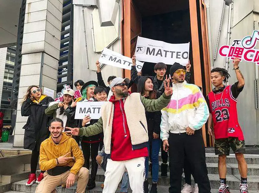 Matteo i-a învățat pe asiatici să cânte în limba română