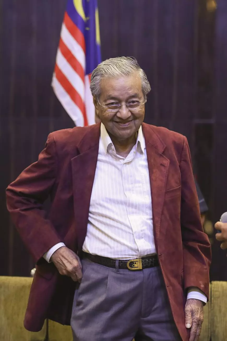 Malaezia va avea cel mai bătrân conducător din lume. A depășit-o pe Regina Elizabeta a II-a