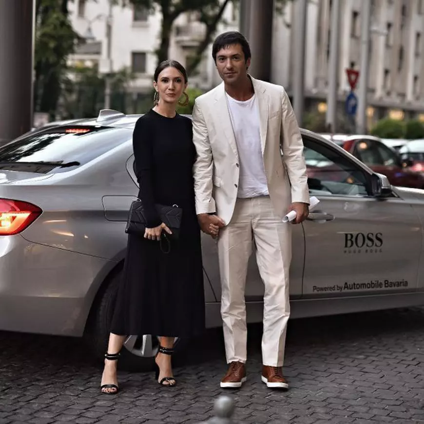 VIDEO EXCLUSIV/ Adela Popescu a fost săracă în adolescență. “Tot liceul am purtat haine de împrumut”