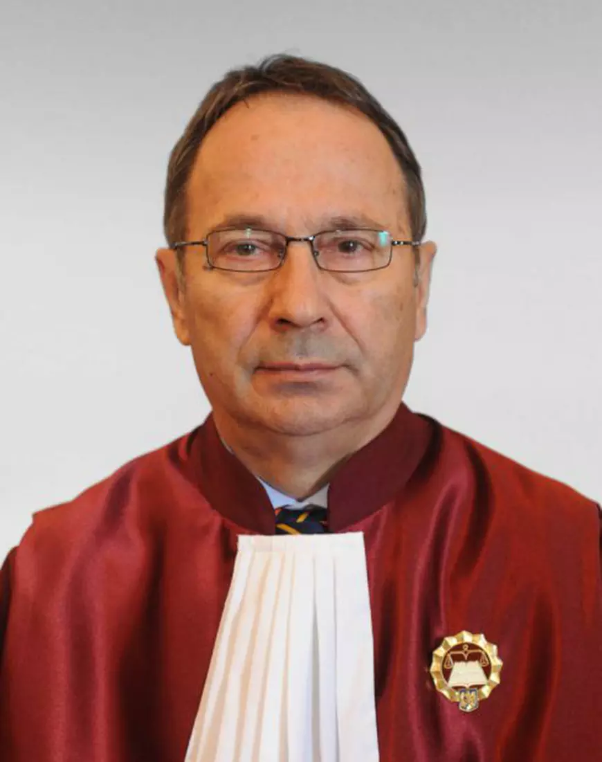 ANALIZĂ/ CCR, arbitrul între partide. Cine sunt judecătorii care s-au opus revocării șefei DNA şi cât de politizată este Curtea