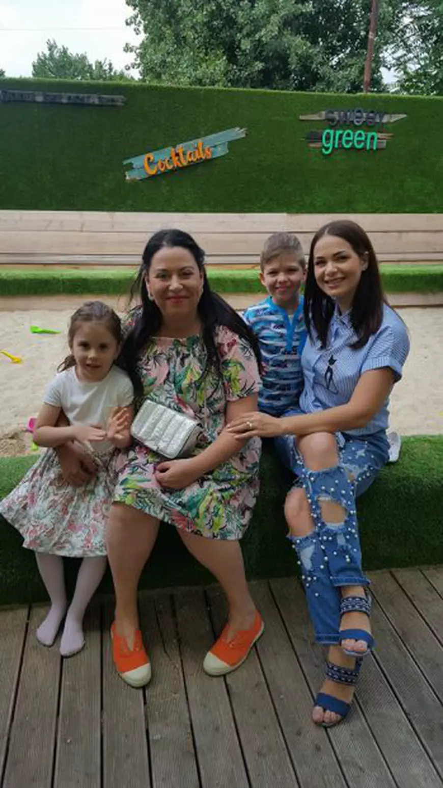 Oana Roman si Deea Maxer