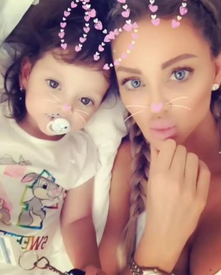 După ce s-a distrat cu iubitul la mare, Bianca Drăgușanu a revenit la rolul de mamă. Ce i-a fost dat să audă | VIDEO