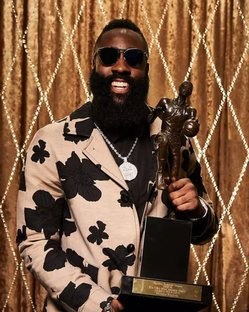 James Harden, ales MVP-ul sezonului în NBA, campionatul nord-american de baschet / VIDEO