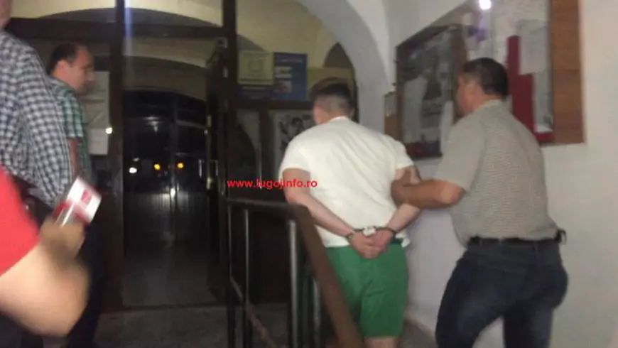 Jaf la o benzinărie din Lugoj, cu ajutorul unui angajat