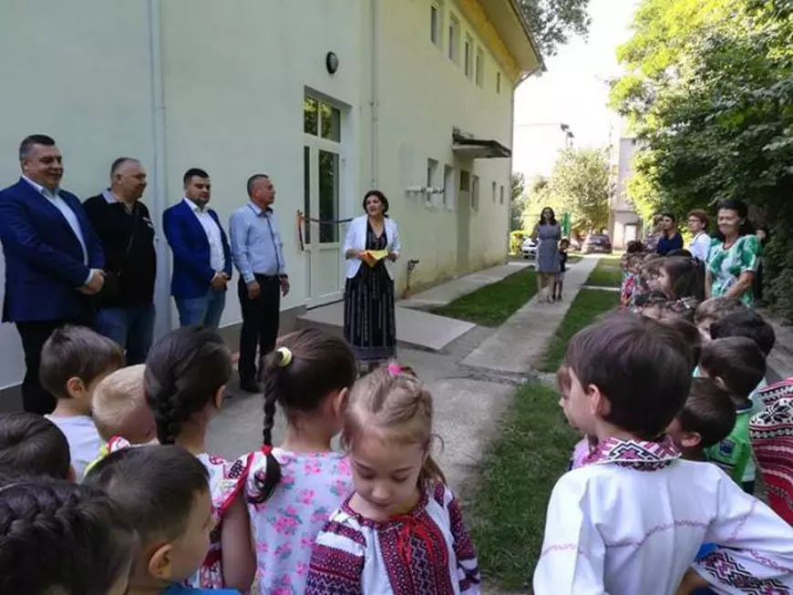 ROMÂNIA FESTIVAL/ Un fenomen ne scoate din buzunar peste 120 de milioane de euro pe an pentru mici și bere