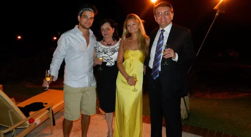 Privilegii pentru Victor Ciorbea. Avocatul Poporului, pensie specială, cumulată cu salariul. USR: "Ruşine, ruşine, ruşine!"