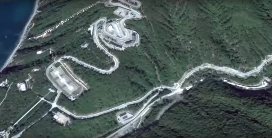 Cum arată palatul de un miliard de dolari care i-ar aparține lui Vladimir Putin