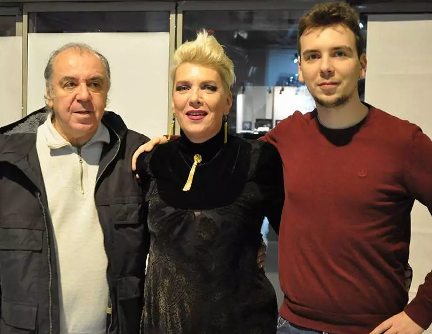 EXCLUSIV/ Silvia Dumitrescu și Florin Ochescu sărbătoresc ”nunta de argint”! Și-au făcut cadou un album