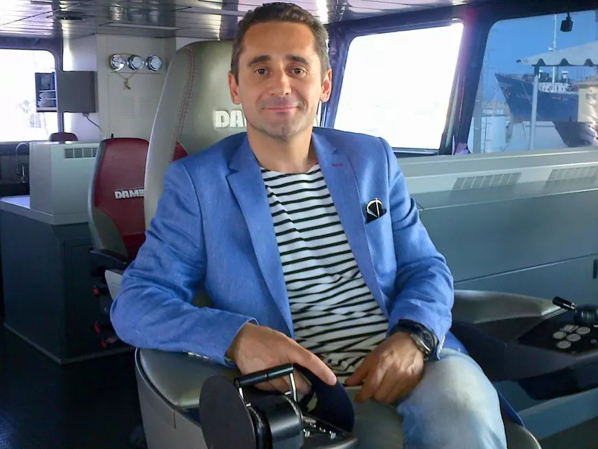 VIDEO EXCLUSIV/ Cât e el de actor, nu s-a putut stăpâni. Colegii l-au făcut să plângă pe Gabriel Fătu!