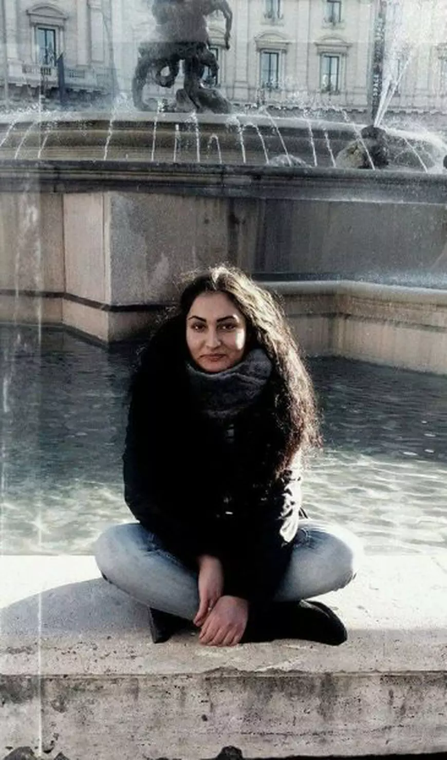 OAMENI ȘI BULDOZERE. Romii din Italia, între integrare și evacuare. ”Am încercat o educație frumoasă, chiar dacă sunt țigancă și locuiesc într-o tabără”