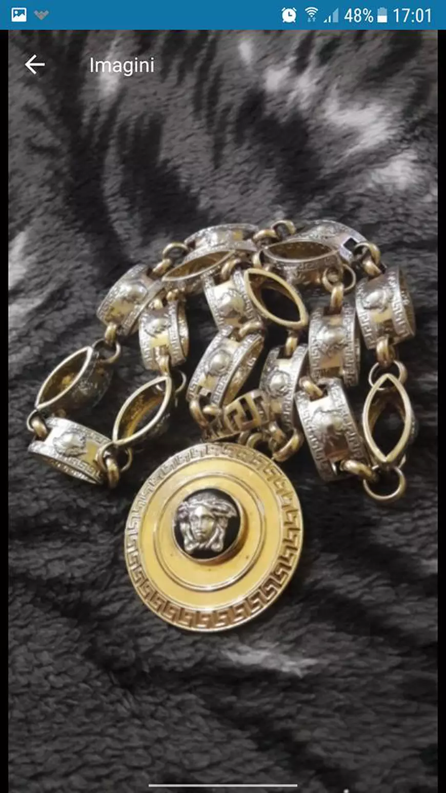 Facebook, transformat de români într-un talcioc sătesc