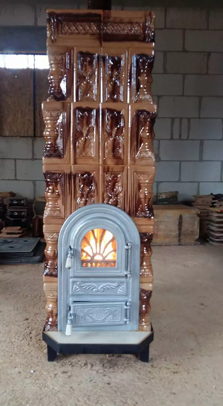 Facebook, transformat de români într-un talcioc sătesc