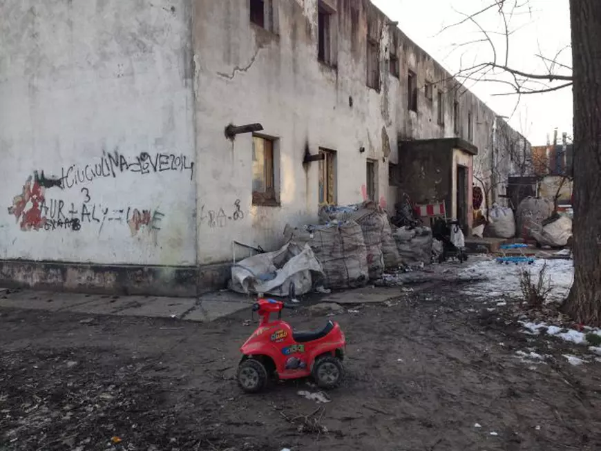 OAMENII INVIZIBILI. Îi vedem pe stradă, dar lipsesc din sistem. ”Le este frică de ceilalți”