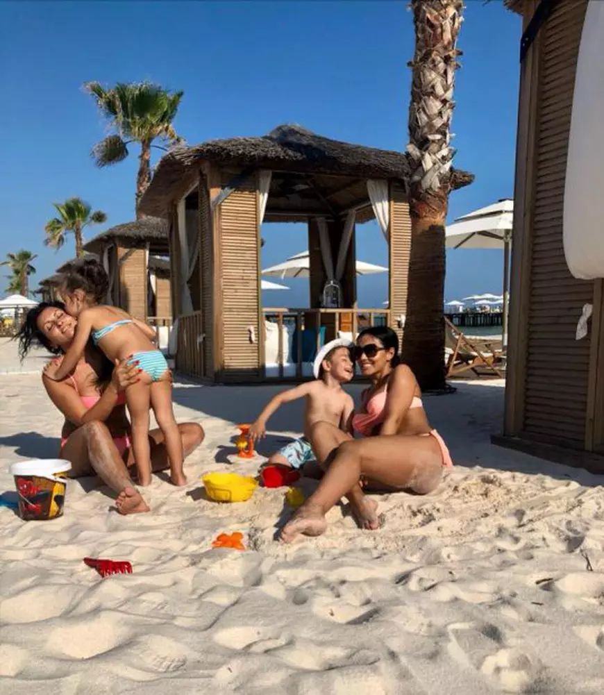 Andreea Mantea, vacanță în Antalya împreună cu băiețelul ei. Cum s-au distrat pe nisipul fierbinte
