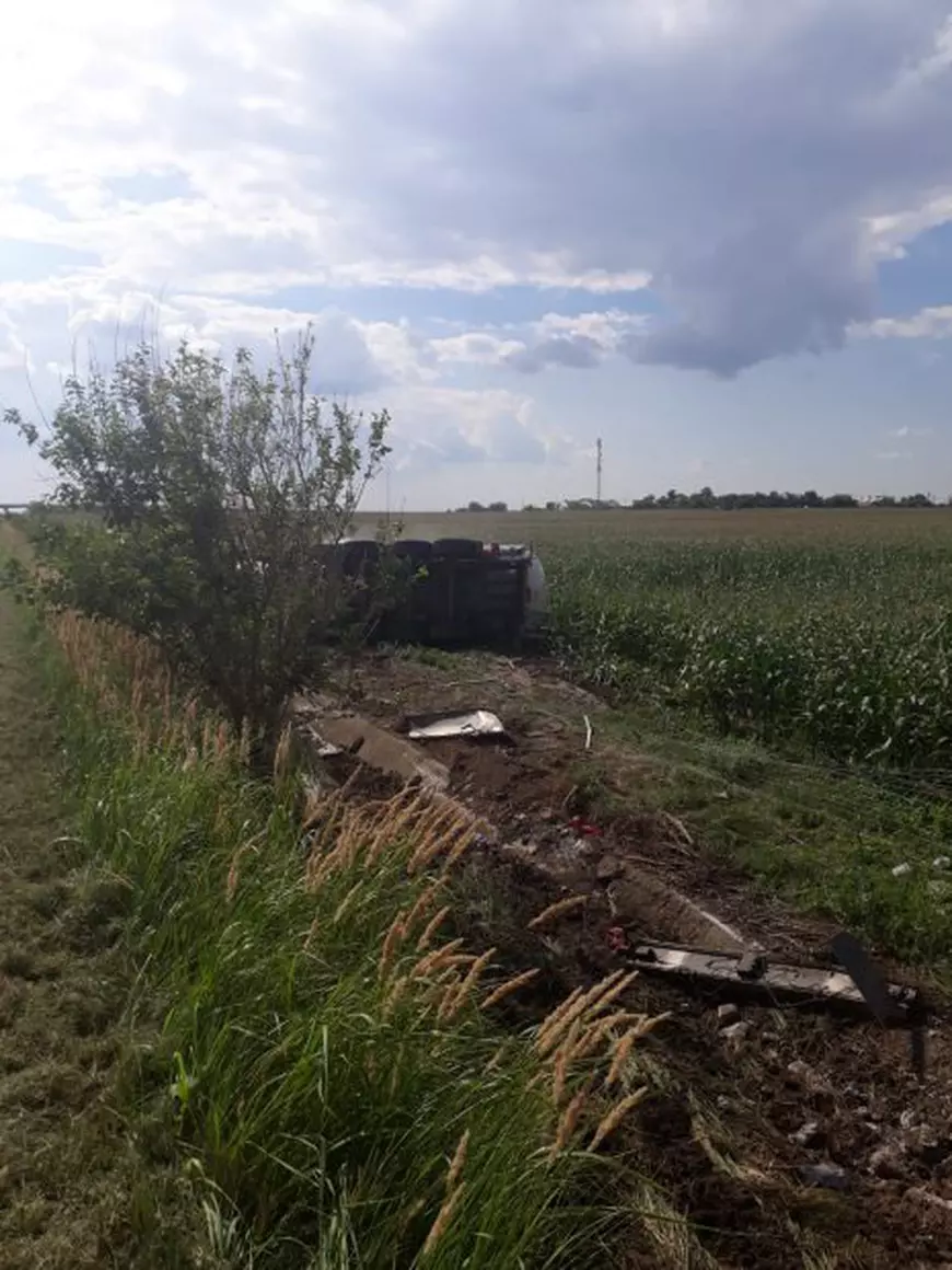 UPDATE/ Accident pe Autostrada Soarelui. Un TIR cu cherosen s-a răsturnat, iar traficul este blocat/ VIDEO&FOTO