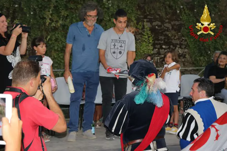 REPORTAJ/Libertatea a asistat la un meci de Calcio Storico Fiorentino, cel mai violent sport cu mingea. "Prea mic să fie un război adevărat și prea violent să fie un joc" / FOTO