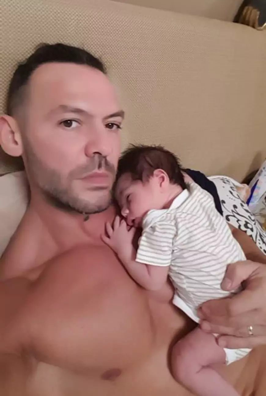 Primele săptămâni ca tată ale lui Cornel Păsat. “Dryas e foarte cuminte ziua”