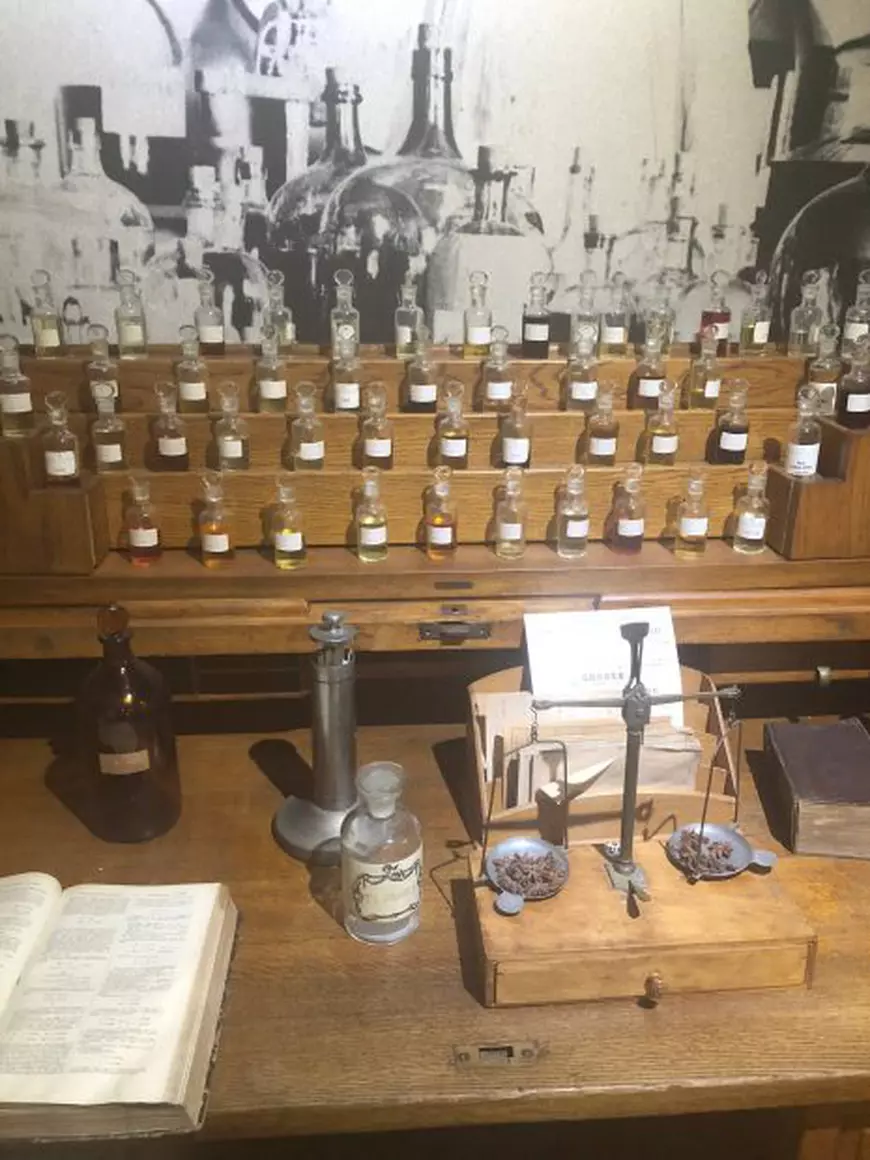 Cristina Mihaela Dorobanțu și-a creat propriul parfum în Franța