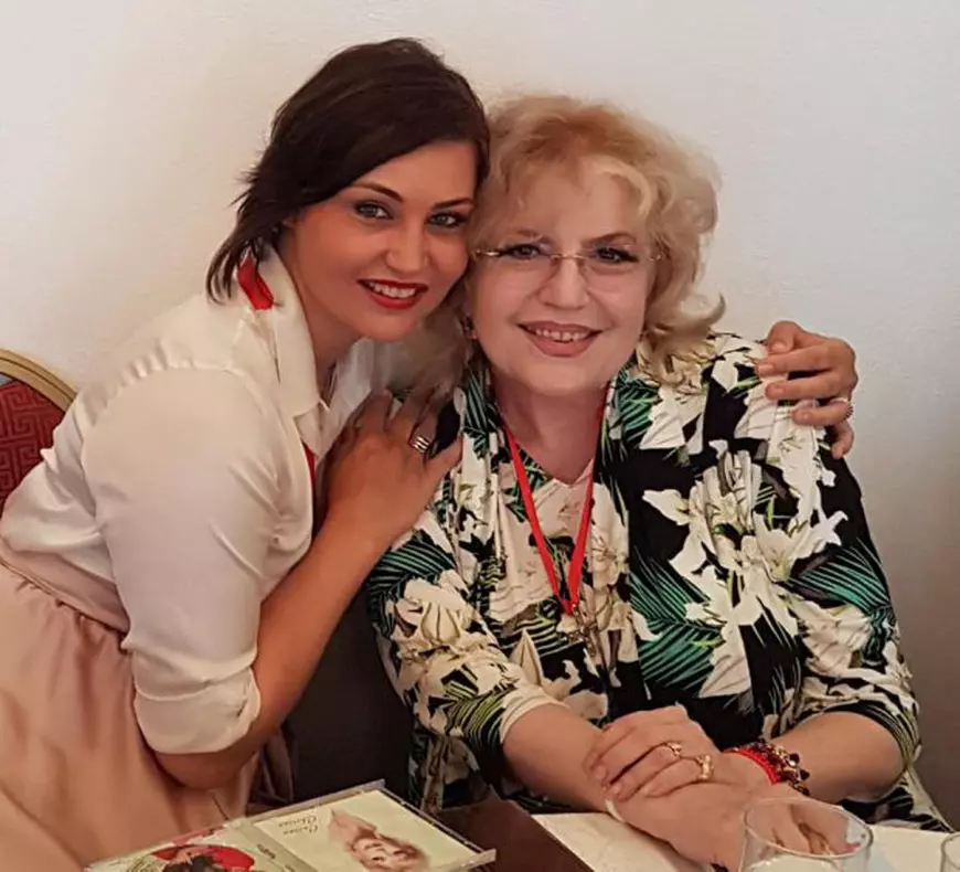 Distincție bisericească pentru fosta Miss România. Daniela Nane a primit Crucea Râmnicului pentru că e aproape de ”cele sfinte”