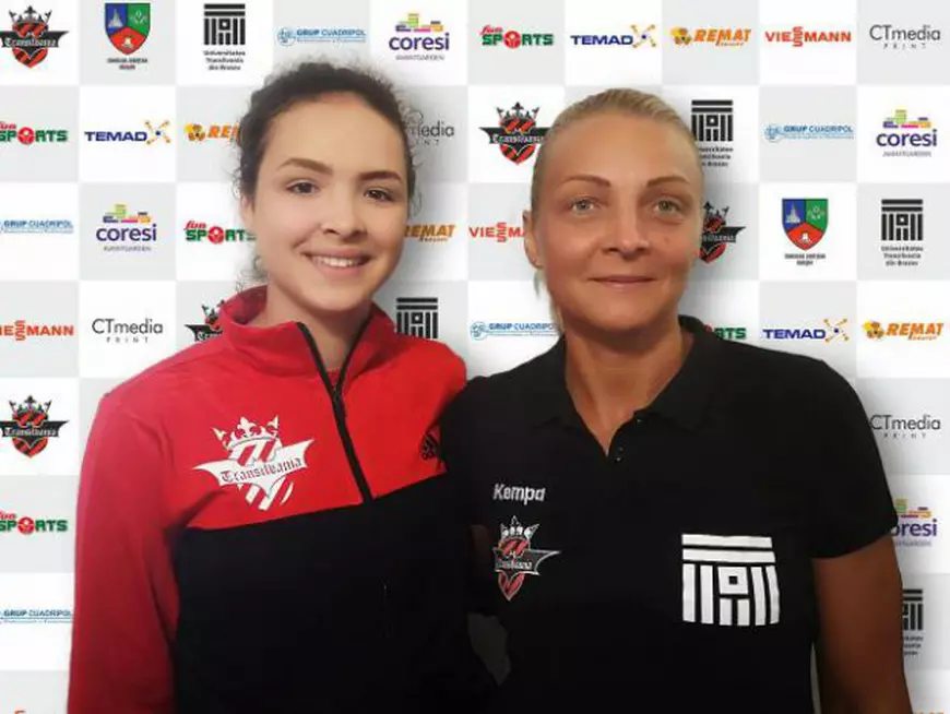 Simona Gogârlă, antrenoare la ACS Transilvania Brașov. Își aduce fiica în orașul de sub Tâmpa
