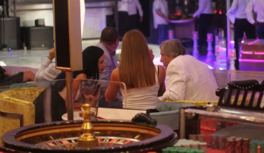 Ilie Năstase, în compania prietenilor pe litoral (Foto: Pappics/Click!)