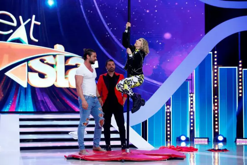 Pepe, Lidia Buble și Dorian Popa, acrobații la bară. Cum au fost surprinși cei trei