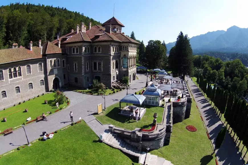 EXCLUSIV/ Mezzosoprana Margarita Mamsirova, faimoasa voce de la Teatrul Balșoi, trăiește într-un castel din Bușteni
