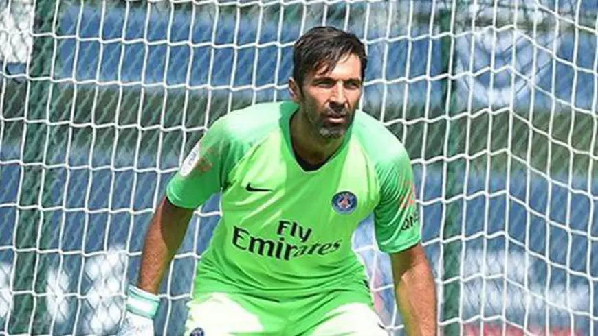 Virgiliu Postolachi, moldoveanul dorit la naționala României, a marcat pentru PSG. Debut eșuat pentru Buffon