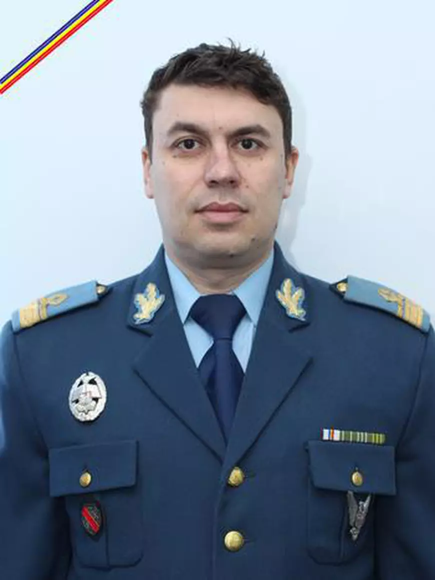 Părăsit de mamă la patru luni, Florin Rotaru a fost crescut de bunică