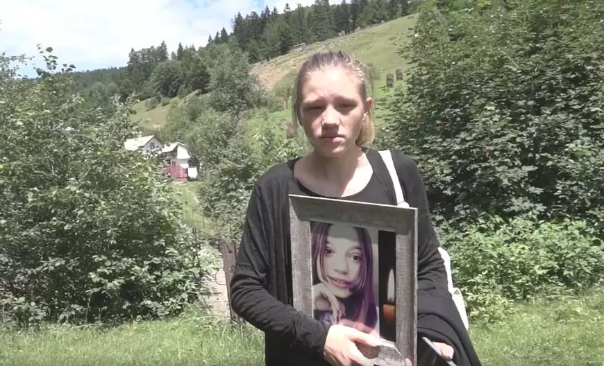 Fata de 15 ani din Suceava s-a sinucis pentru că a fost şantajată. Ce a declarat sora acesteia (VIDEO)