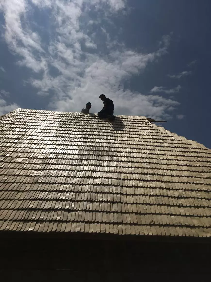 EXCLUSIV/Zestre pentru viitoarea sa fiică! Sorin Brotnei a lăsat microfonul și s-a apucat de recondiționat case vechi, în Maramureș