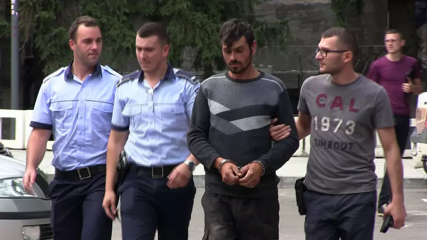 Bătrână violată de un recidivist, în Vaslui. Victima și-a plătit agresorul ca să o lase în pace