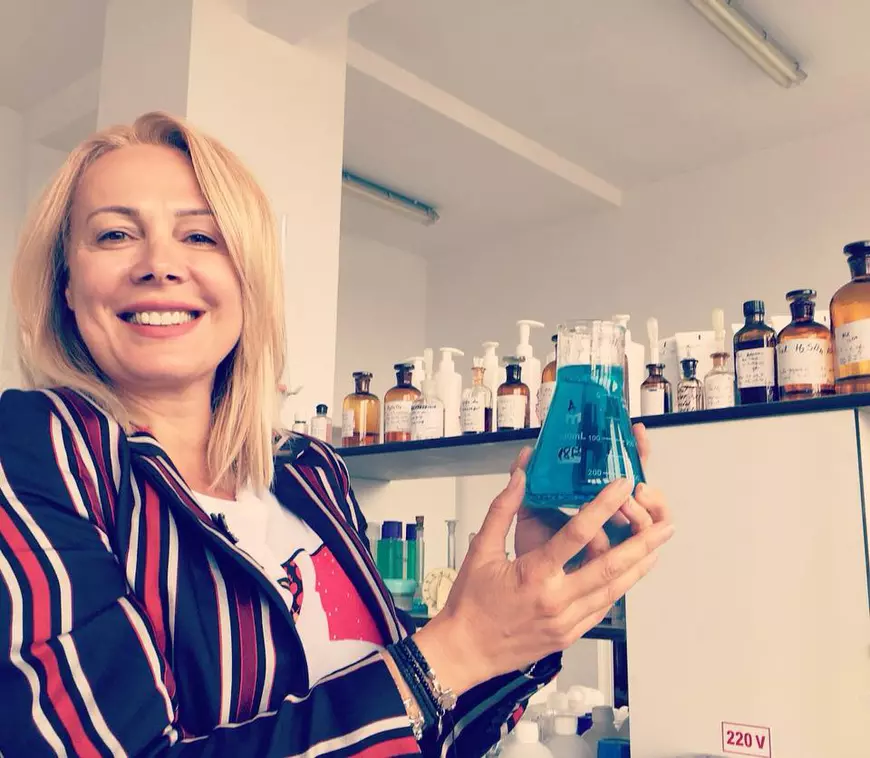 Dana Savuica s-a intors la marea dragoste