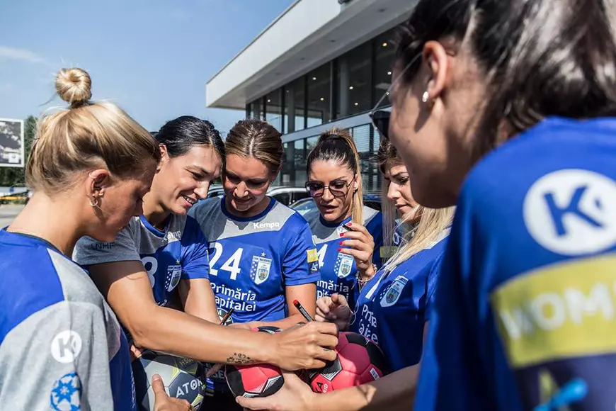 Campioanele României și-au făcut încălzirea pentru noul sezon cu o ședință foto