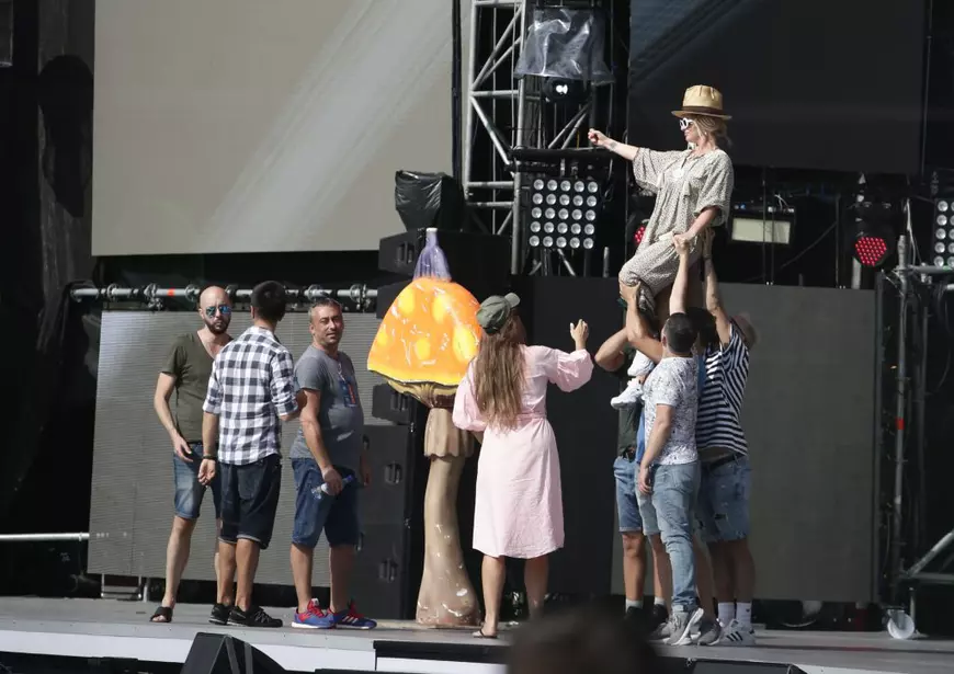 Delia nu lasă nimic la voia întâmplării. A repetat pentru Cerbul de Aur până i-a ieșit