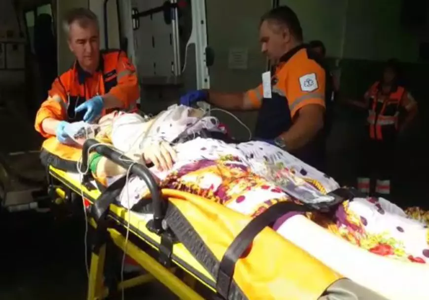 Accident grav în Călinești, județul Argeș. Gravidă resuscitată de medici. Victimă dusă pe targă la UPU Argeș