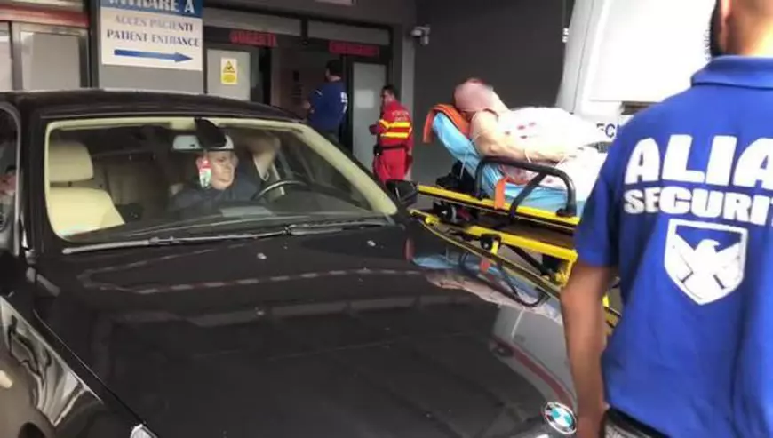VIDEO | Mașina ministrului Carmen Dan, parcată în locul ambulanțelor la Spitalul Floreasca
