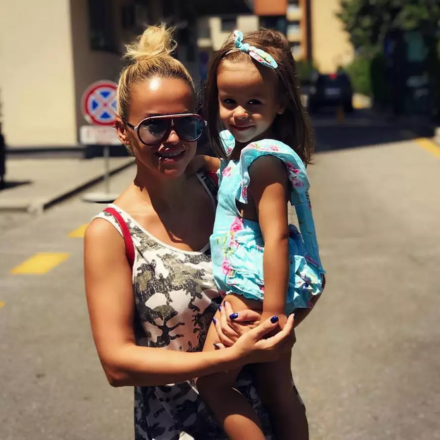 Cu ce poreclă s-a ales fetița Andei Adam. Soțul artistei a dat din casă