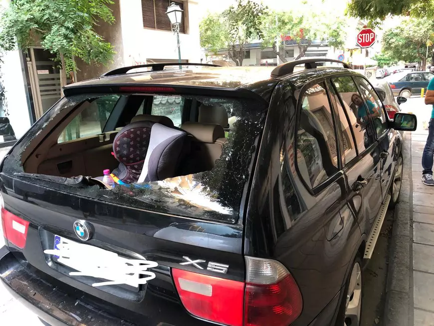 I-au spart mașina lui Boier Bibescu. A pățit-o în Grecia