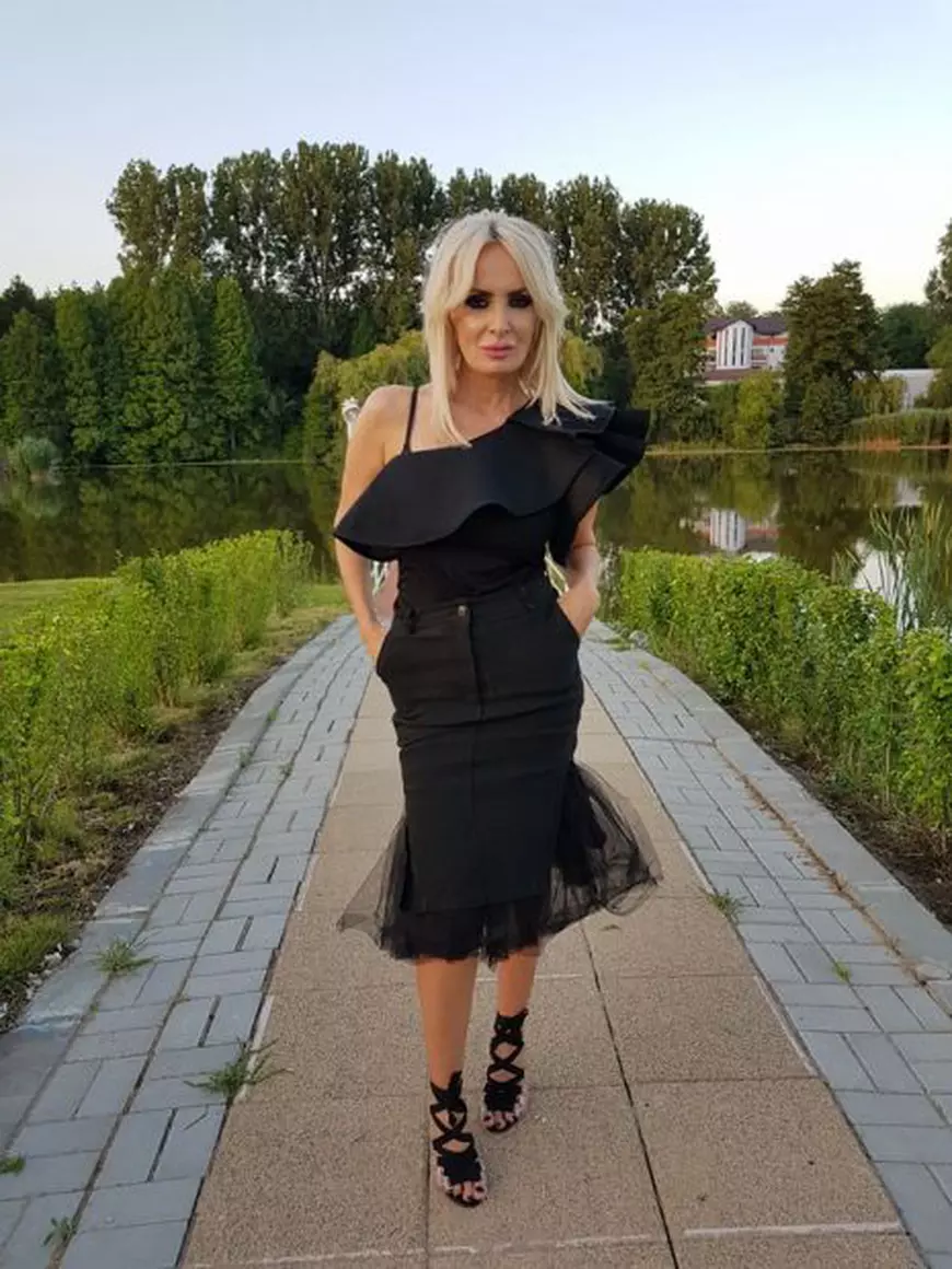 EXCLUSIV/ Septembrie, cea mai grea lună pentru Daniela Gyorfi. De cinci ani nu renunță la a împărți haine și mâncare pentru mama sa