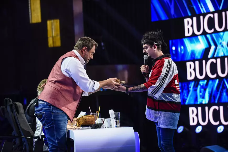 Jurații ”X Factor”, răsfățați de spectatori și de concurenți. Ce cadouri au primit